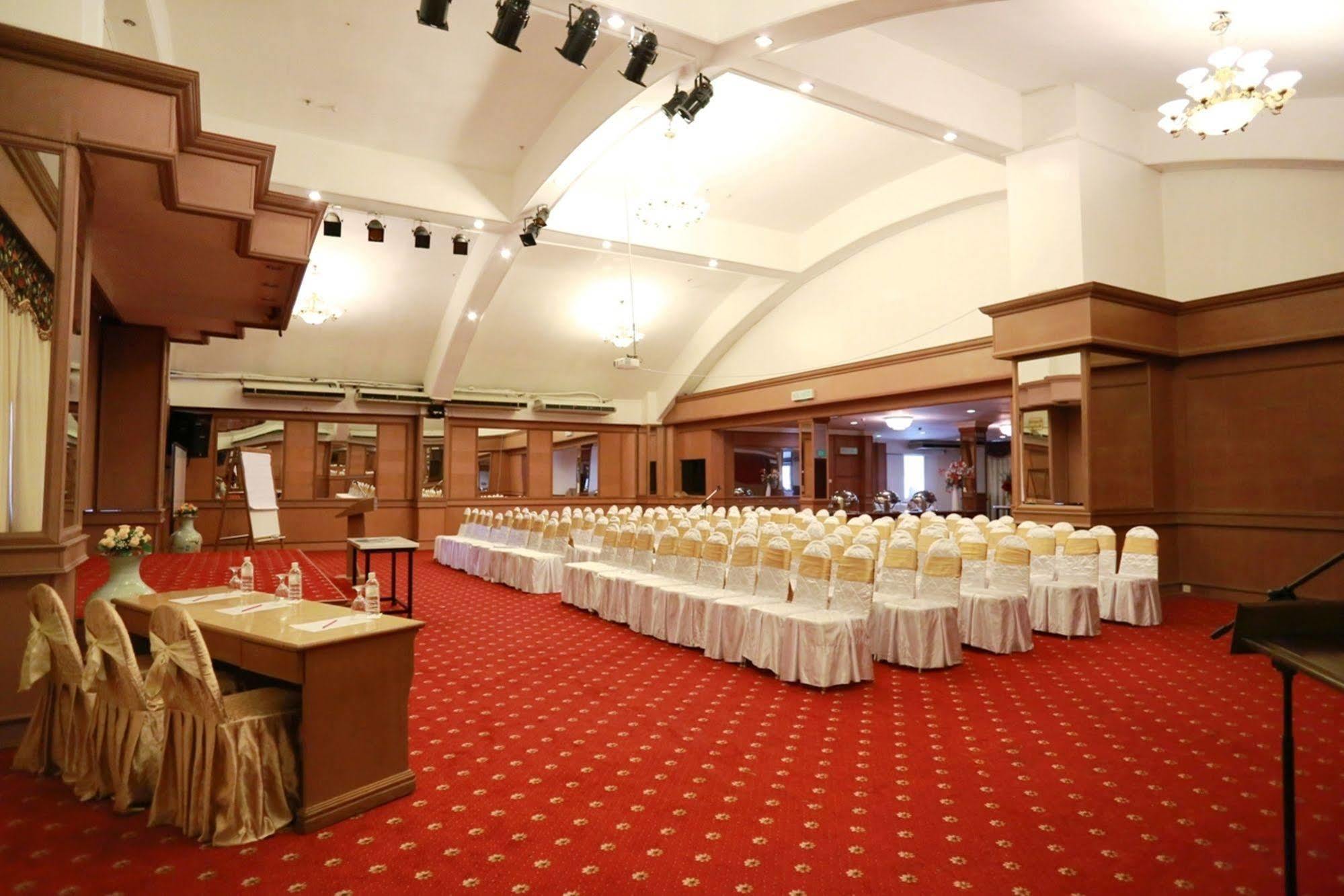 Crystal Lodge Kota Bharu Eksteriør bilde